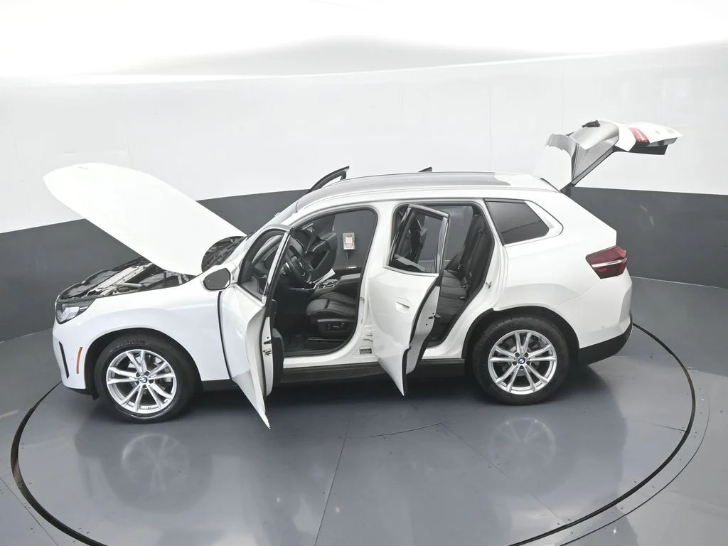 2025 BMW X3 30 - Photo 72