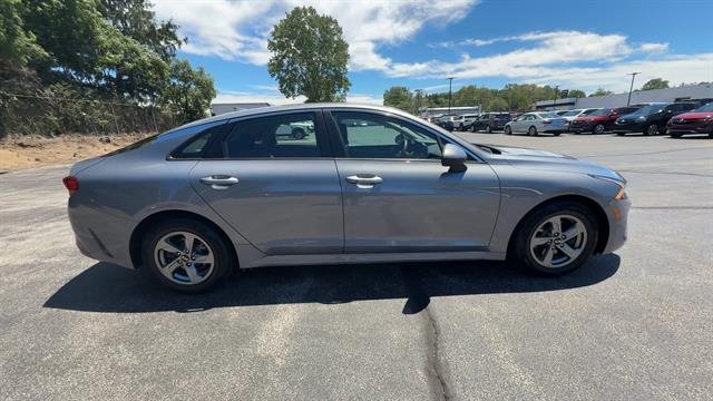 Used 2021 Gravity Gray Kia LXS image 9