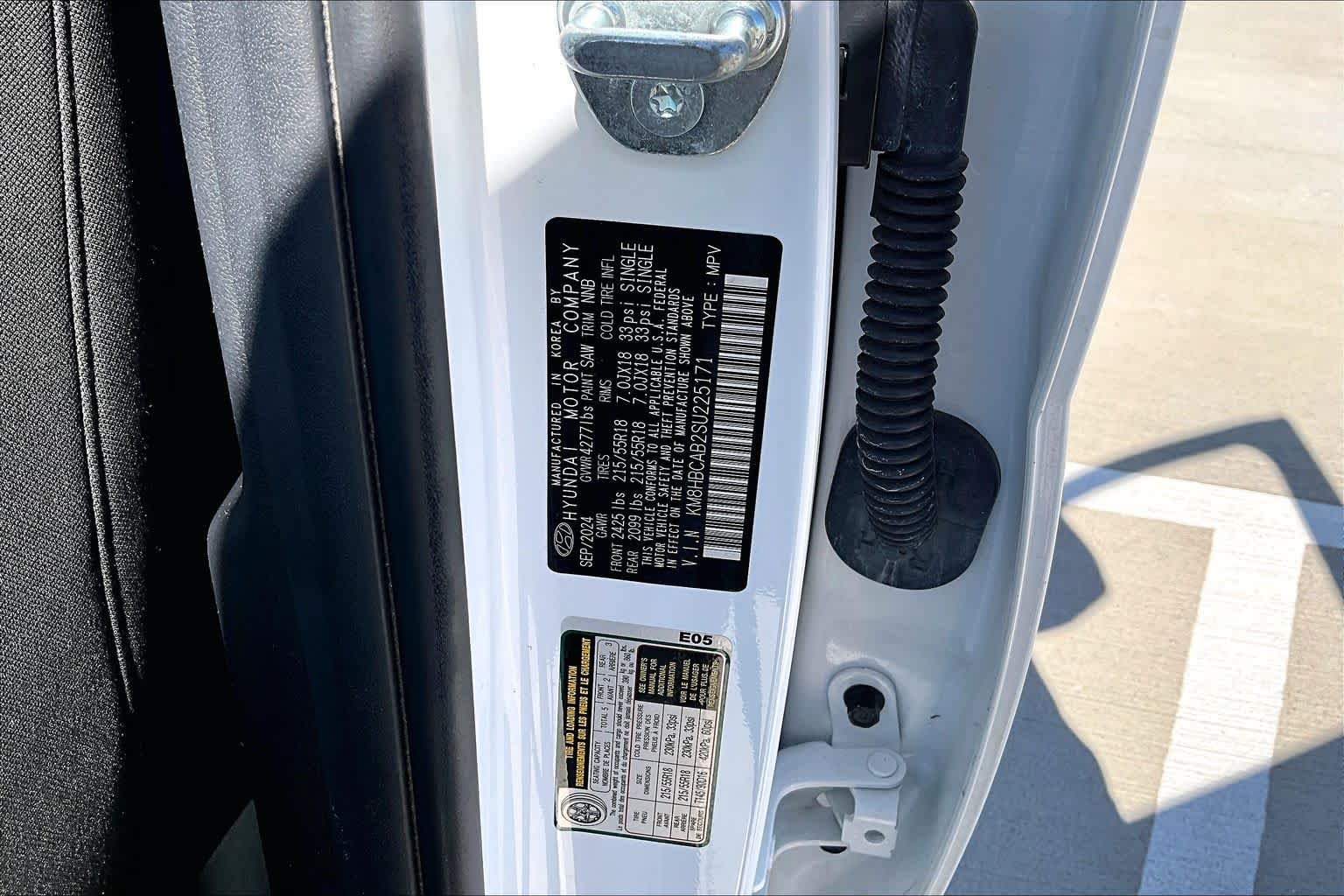 Certified Used 2025 Atlas White Hyundai SEL image 37