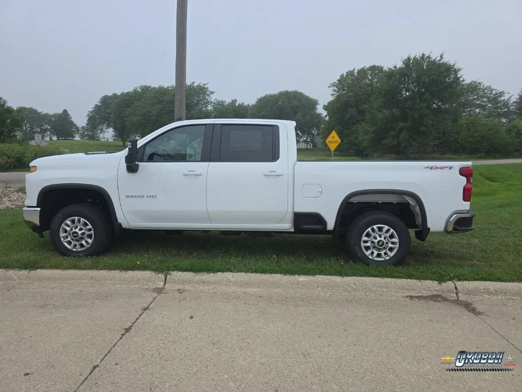 New 2026 Summit White Chevrolet LT image 6
