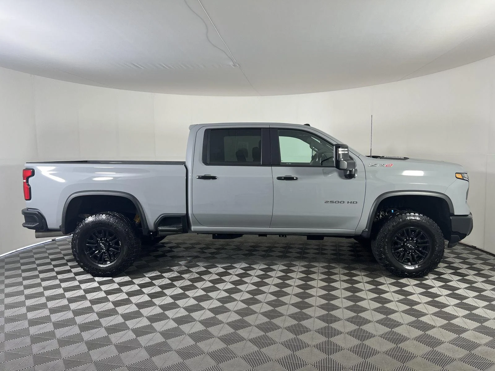 Used 2024 Slate Gray Metallic Chevrolet ZR2 image 27