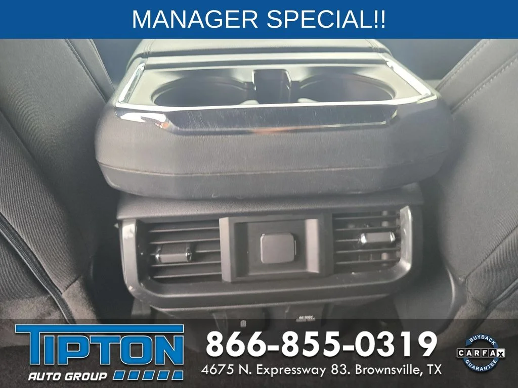 Used 2022 White Ford XLT image 10