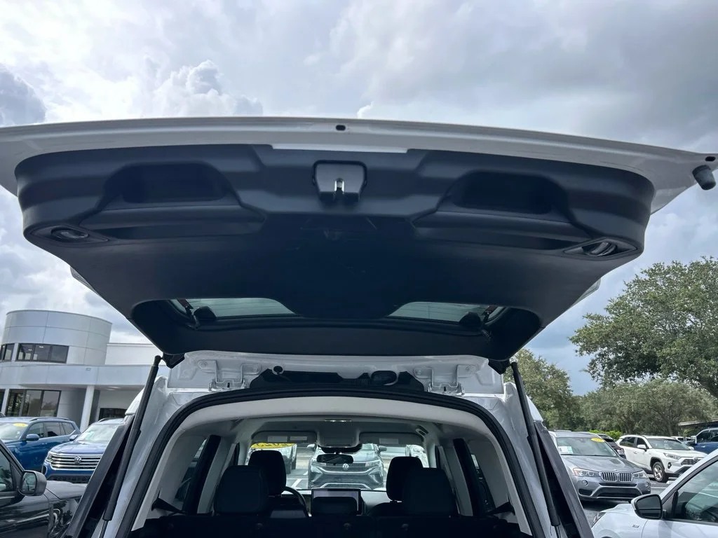 Certified Used 2025 Oxford White Ford Big Bend image 50