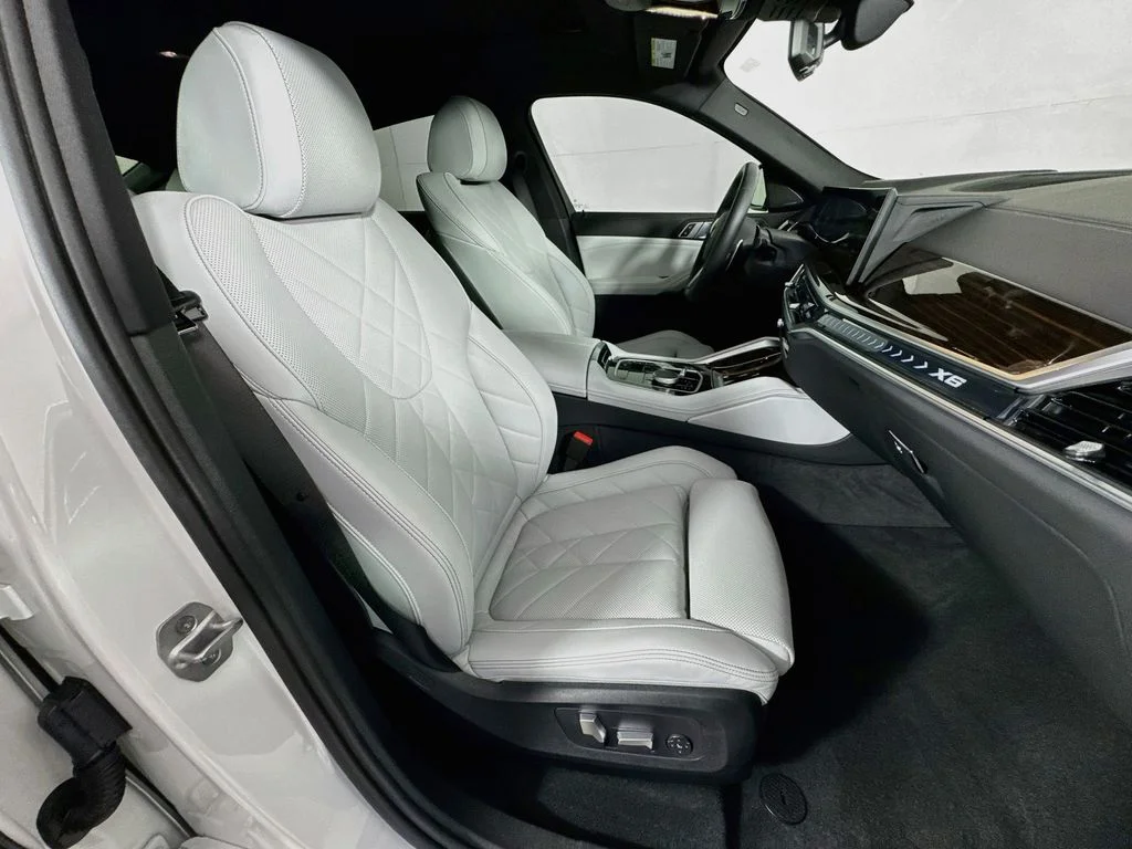 Used 2026 White BMW xDrive40i image 38