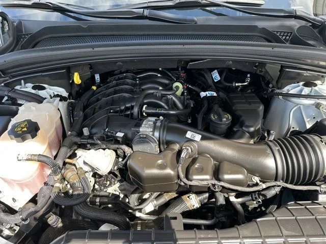Used 2023 White Jeep Altitude image 41