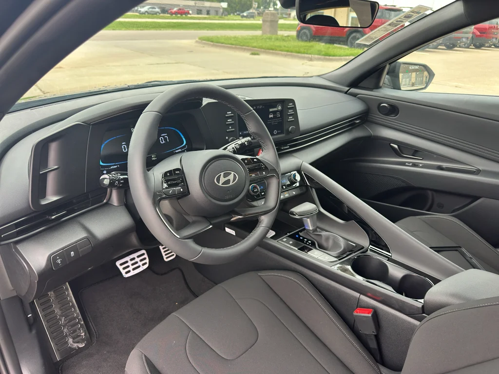 New 2026 Abyss Black Hyundai SEL Sport Premium image 12