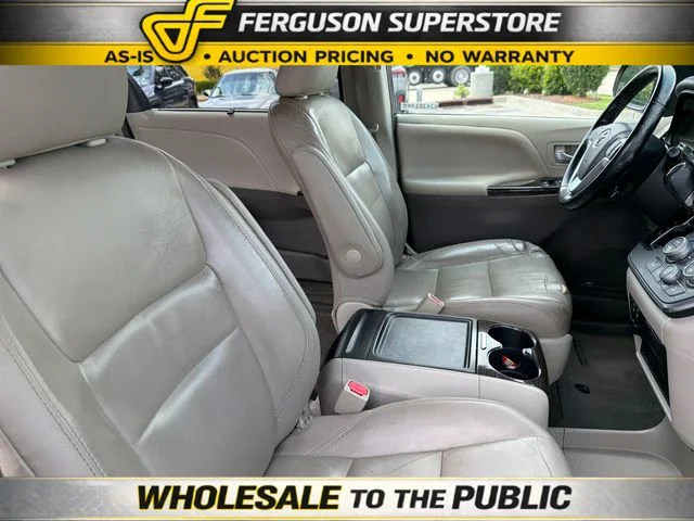 Used 2016  Toyota XLE image 25