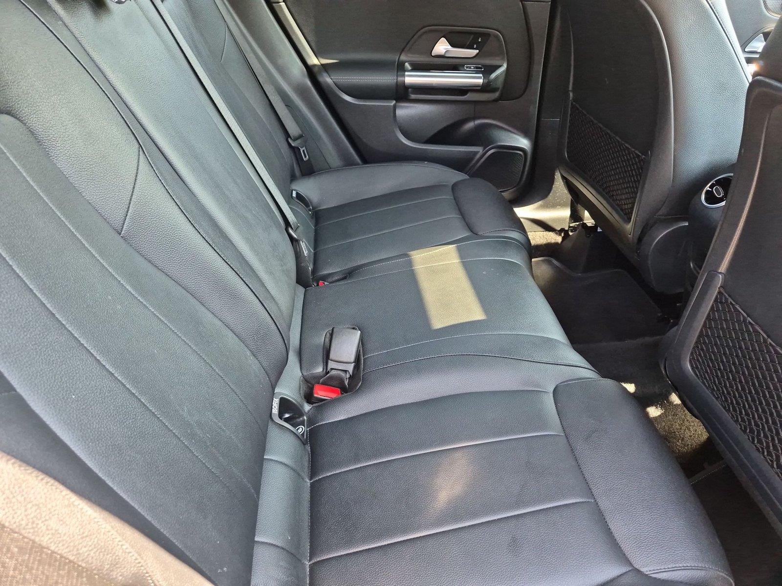 Used 2021 Night Black Mercedes-Benz GLA 250 image 36