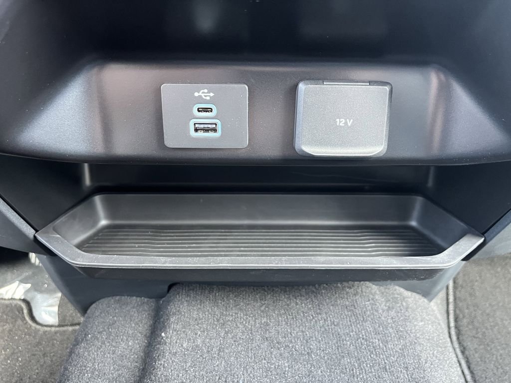 New 2026 Oxford White Ford F-250® XL image 27