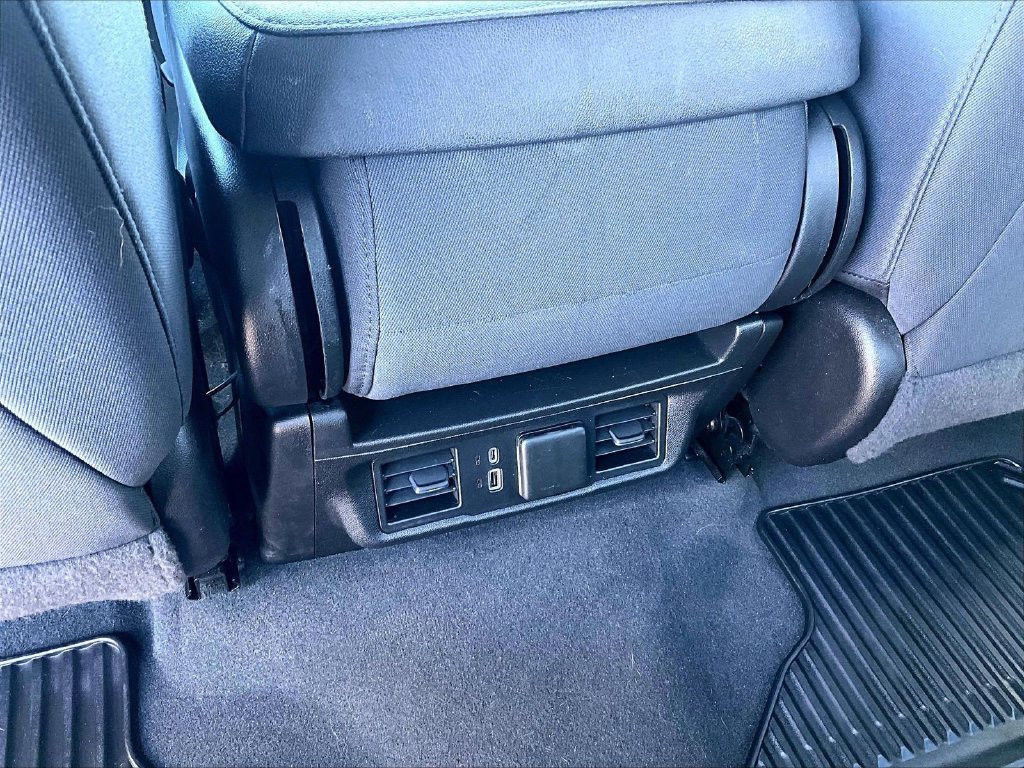 Used 2023 Gray Chevrolet LT image 28