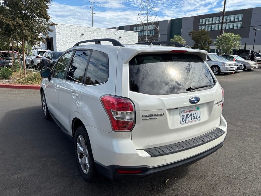 Used 2015 White Subaru 2.5i Limited image 9