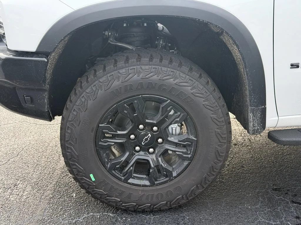 2026 Chevrolet Silverado 1500 ZR2 - Photo 15