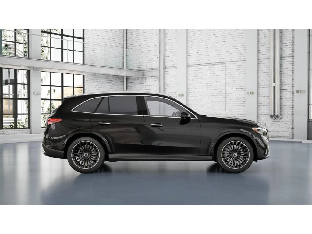 New 2027 Black Mercedes-Benz GLC 300 image 35