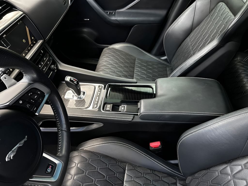 Used 2020 Blue Jaguar SVR image 21