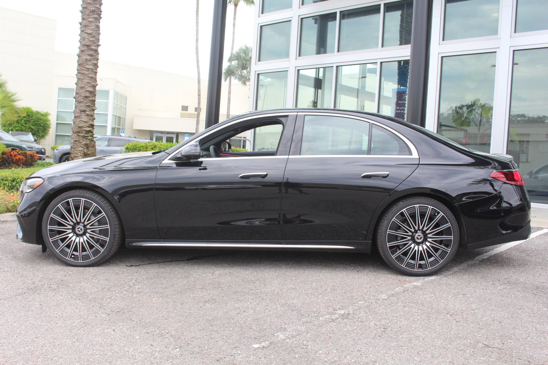 2026 Mercedes-Benz E-Class E350 - Photo 32