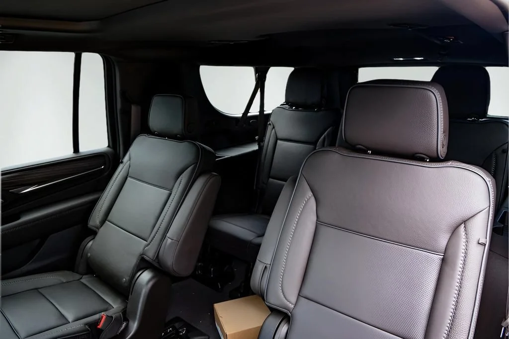Used 2024 White Frost Tricoat GMC Denali image 18