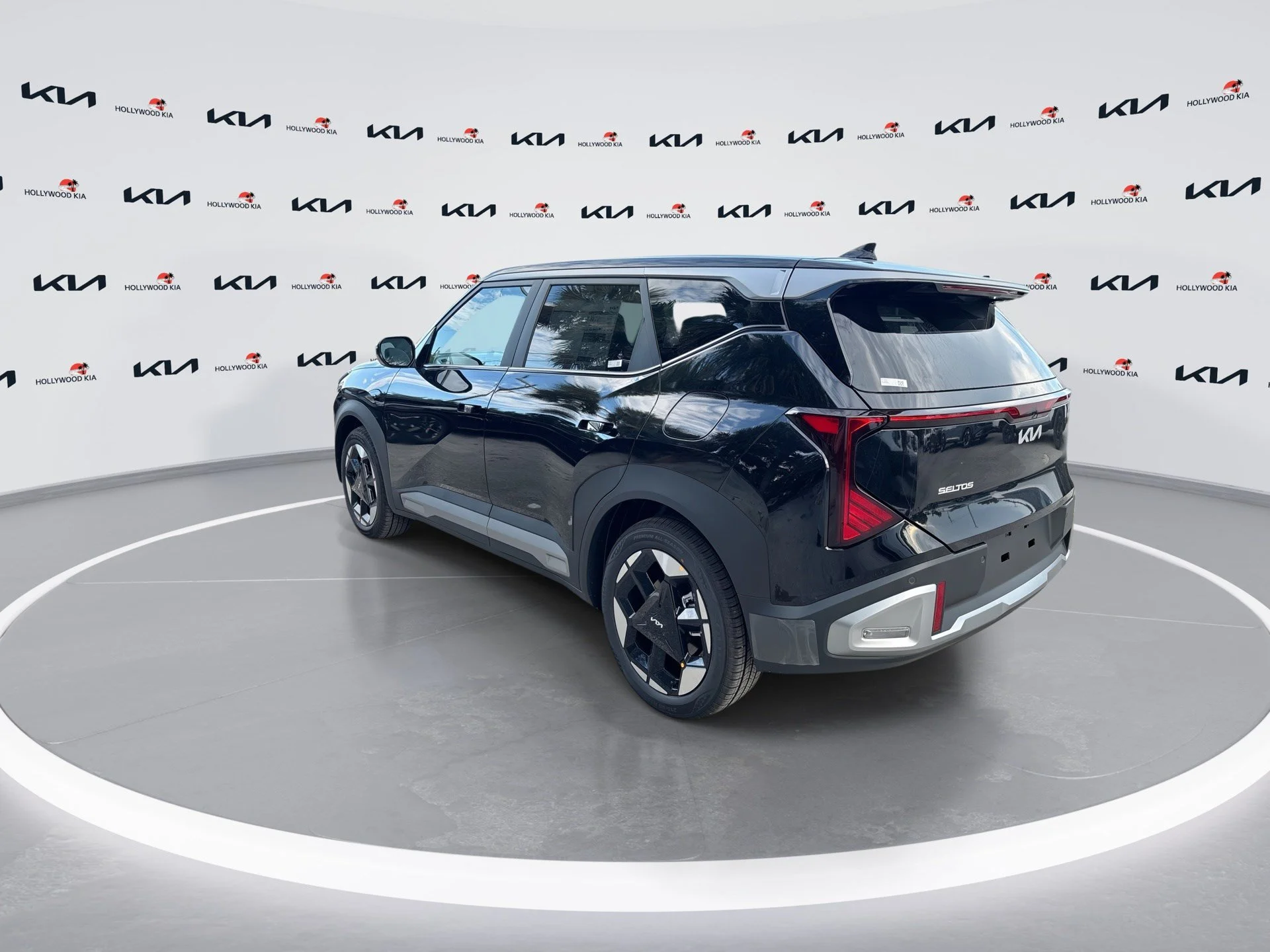 New 2027 Aurora Black Pearl Kia S image 6