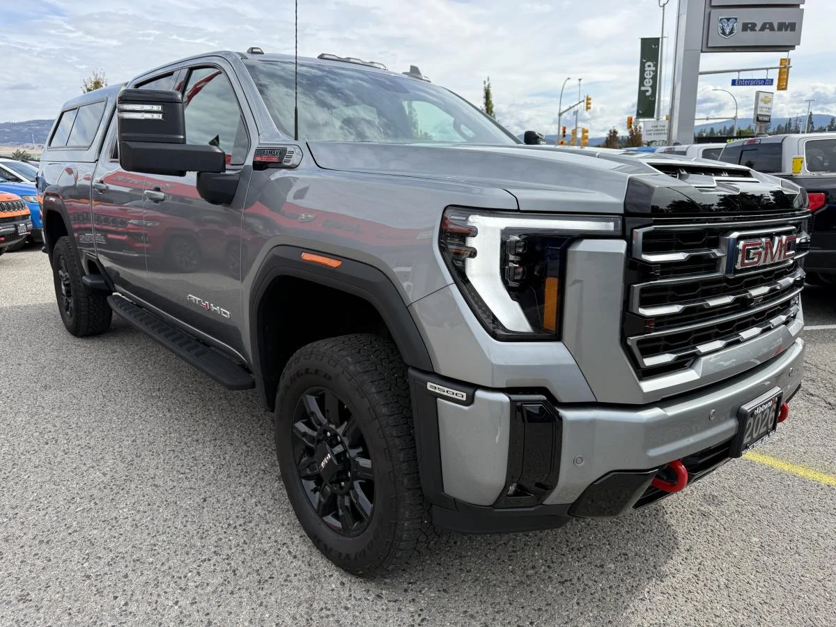 Used 2026 Grey GMC AT4 image 10