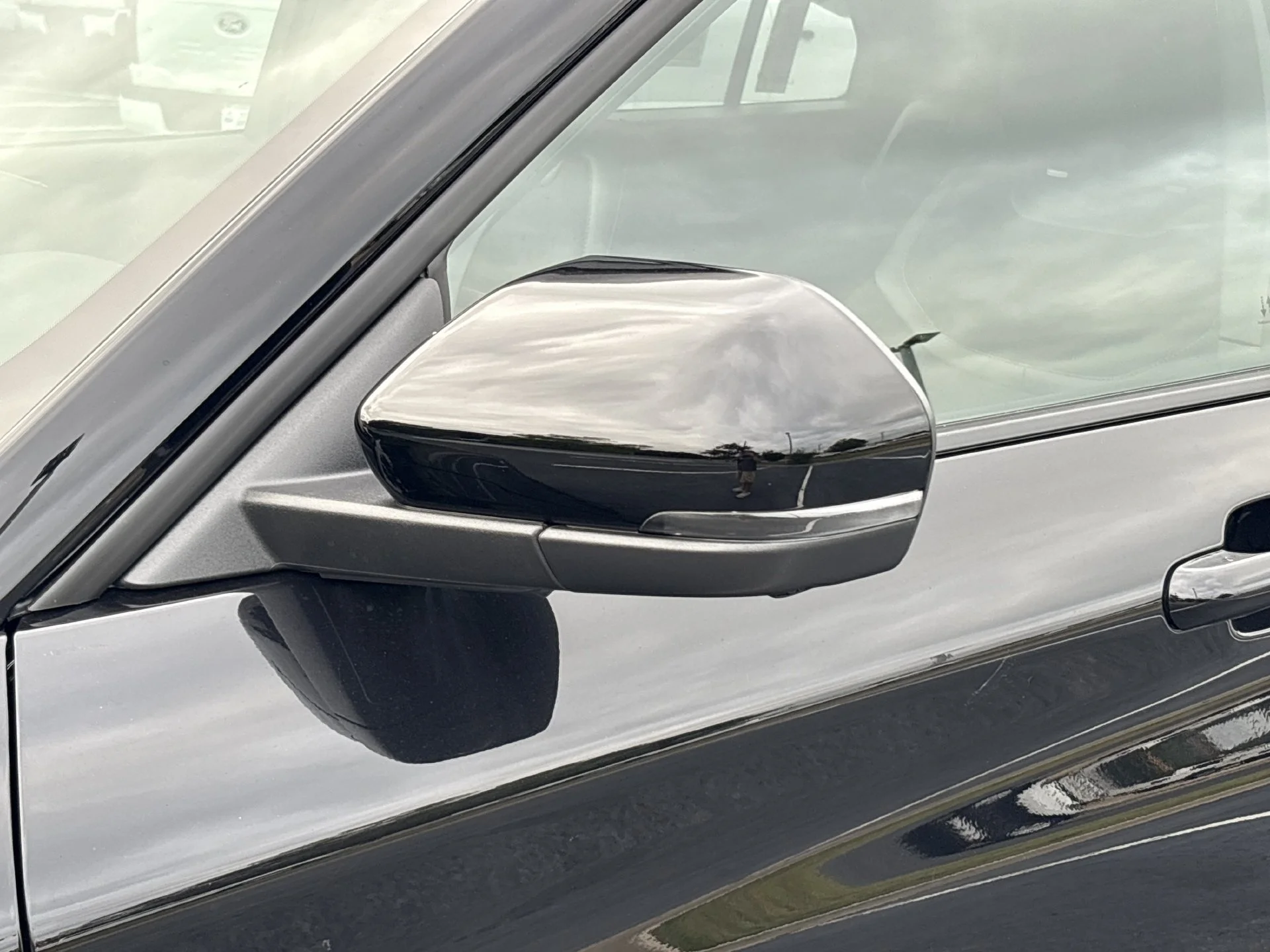 New 2027 Agate Black Metallic Ford ST image 25
