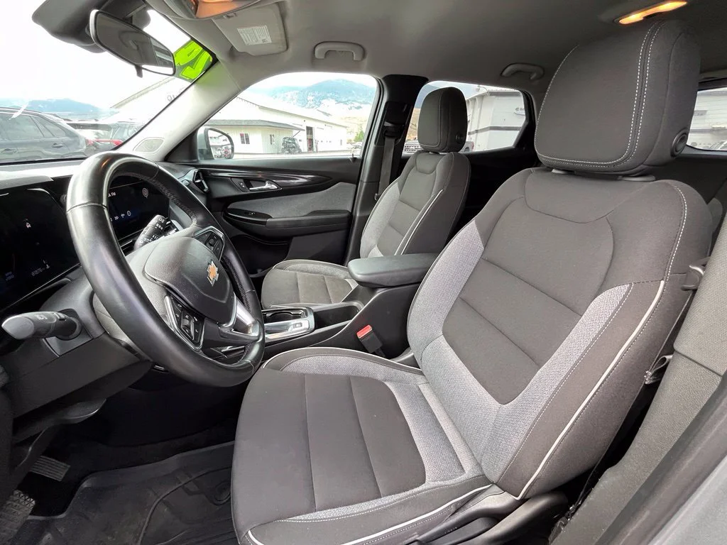 Used 2024 Sterling Gray Metallic Chevrolet LT image 9