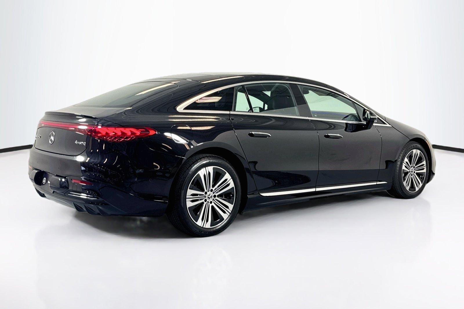 New 2026 Obsidian Black Metallic Mercedes-Benz EQS 450 image 5