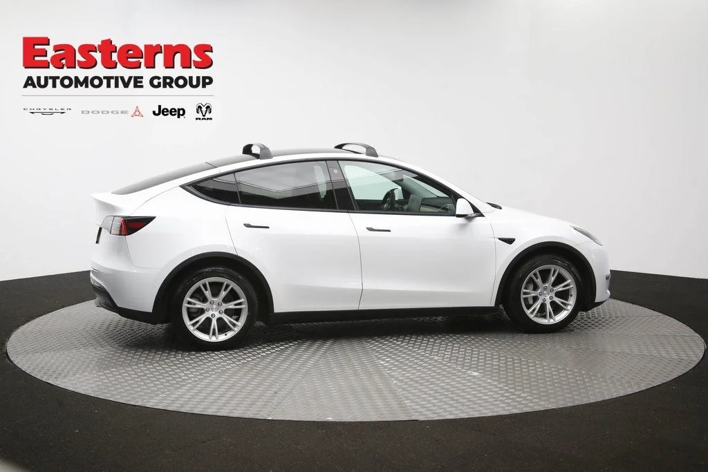 Used 2021 White Tesla Long Range image 40