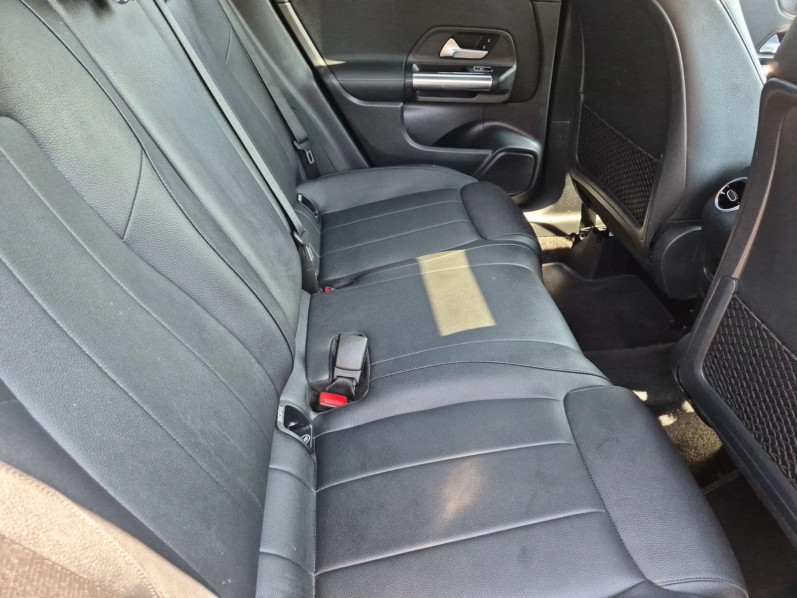 Used 2021 Night Black Mercedes-Benz GLA 250 image 36