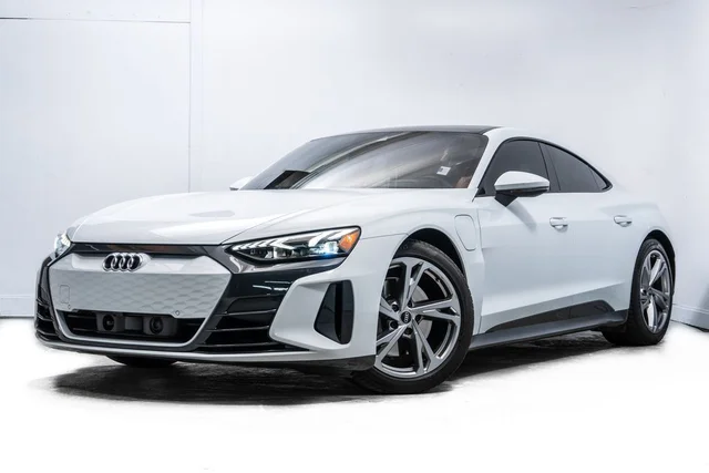 2024 Audi e-tron GT Premium Plus