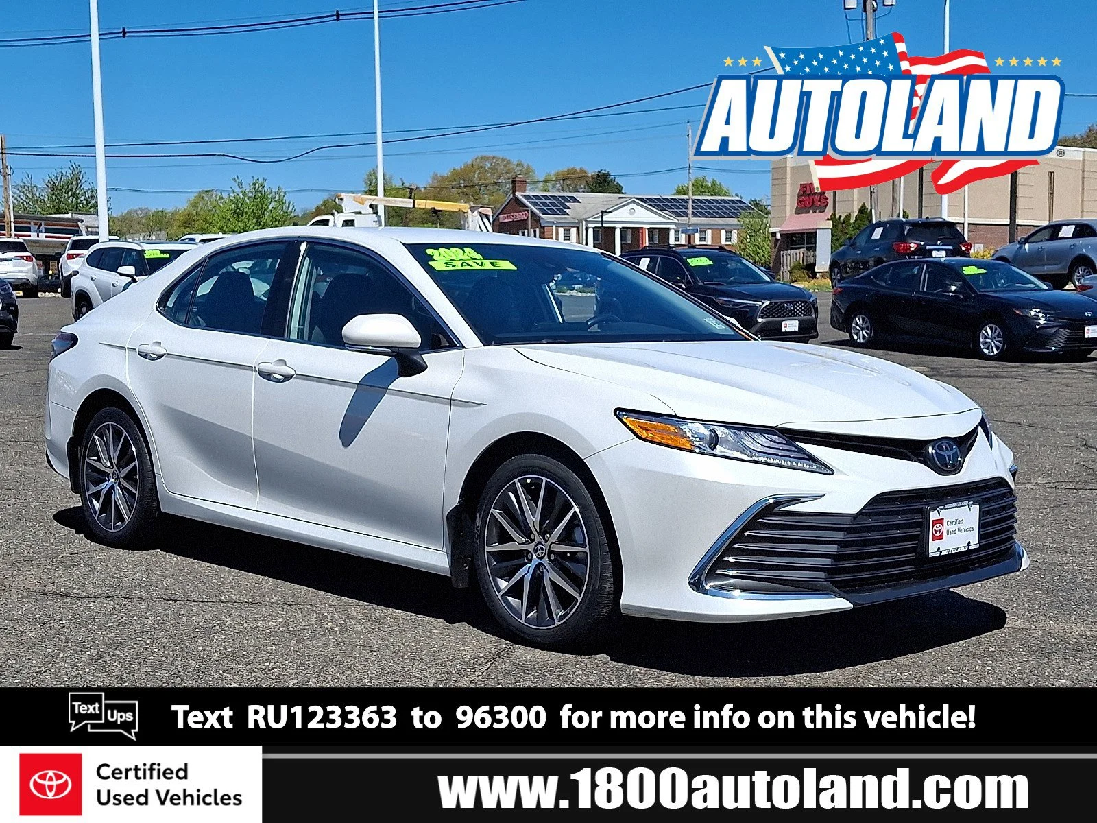 Used 2024 Wind Chill Pearl - 089 Toyota XLE image 1