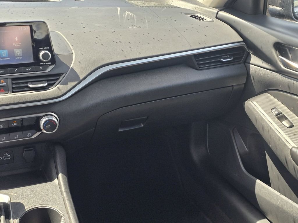 Used 2022 Black Nissan 2.5 S image 18