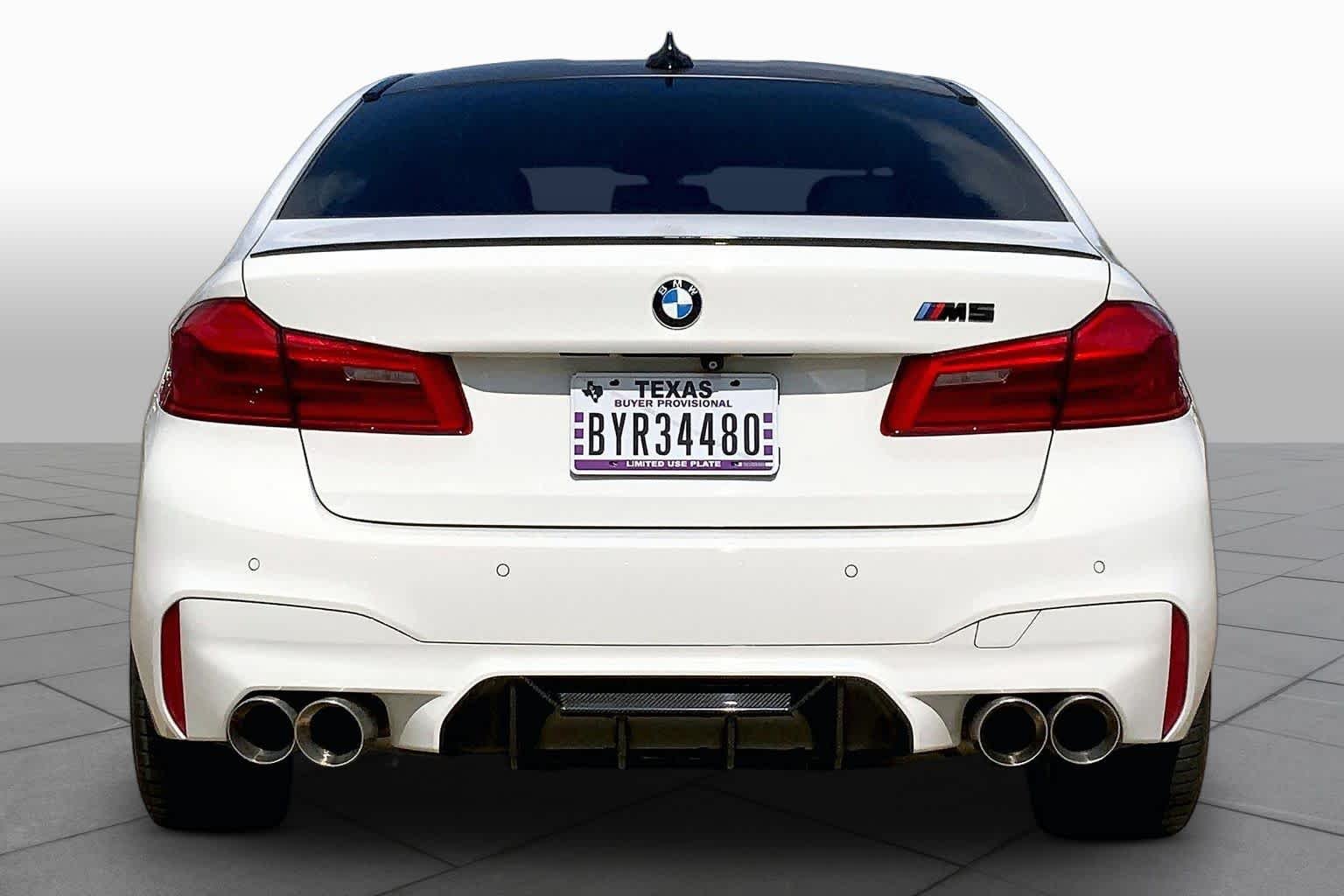 Used 2018 Alpine White BMW  image 5