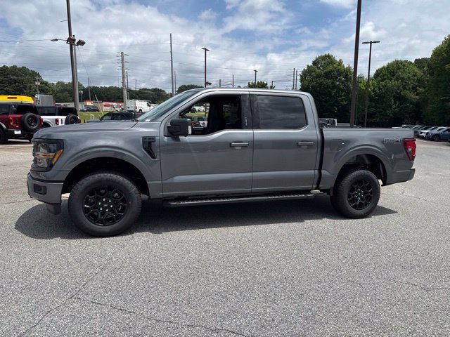 New 2026 Carbonized Gray Metallic Ford XLT image 5