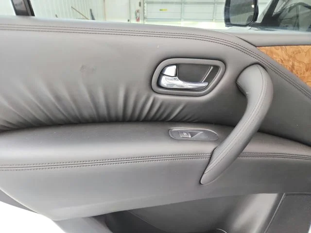 Used 2022 Silver Nissan SL image 46