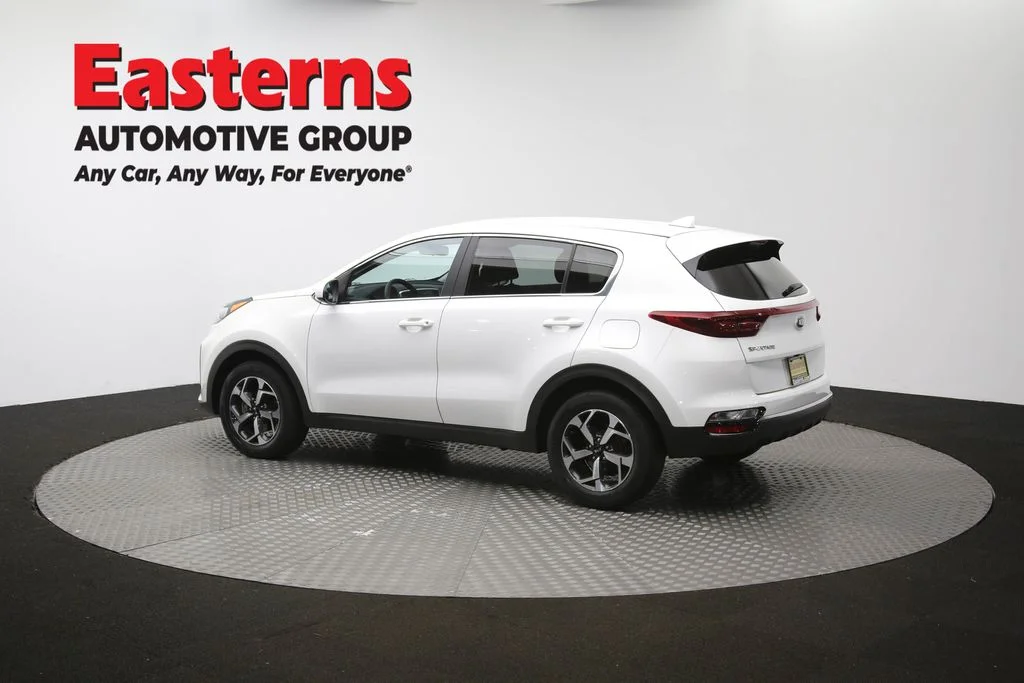Used 2022 White Kia LX image 56