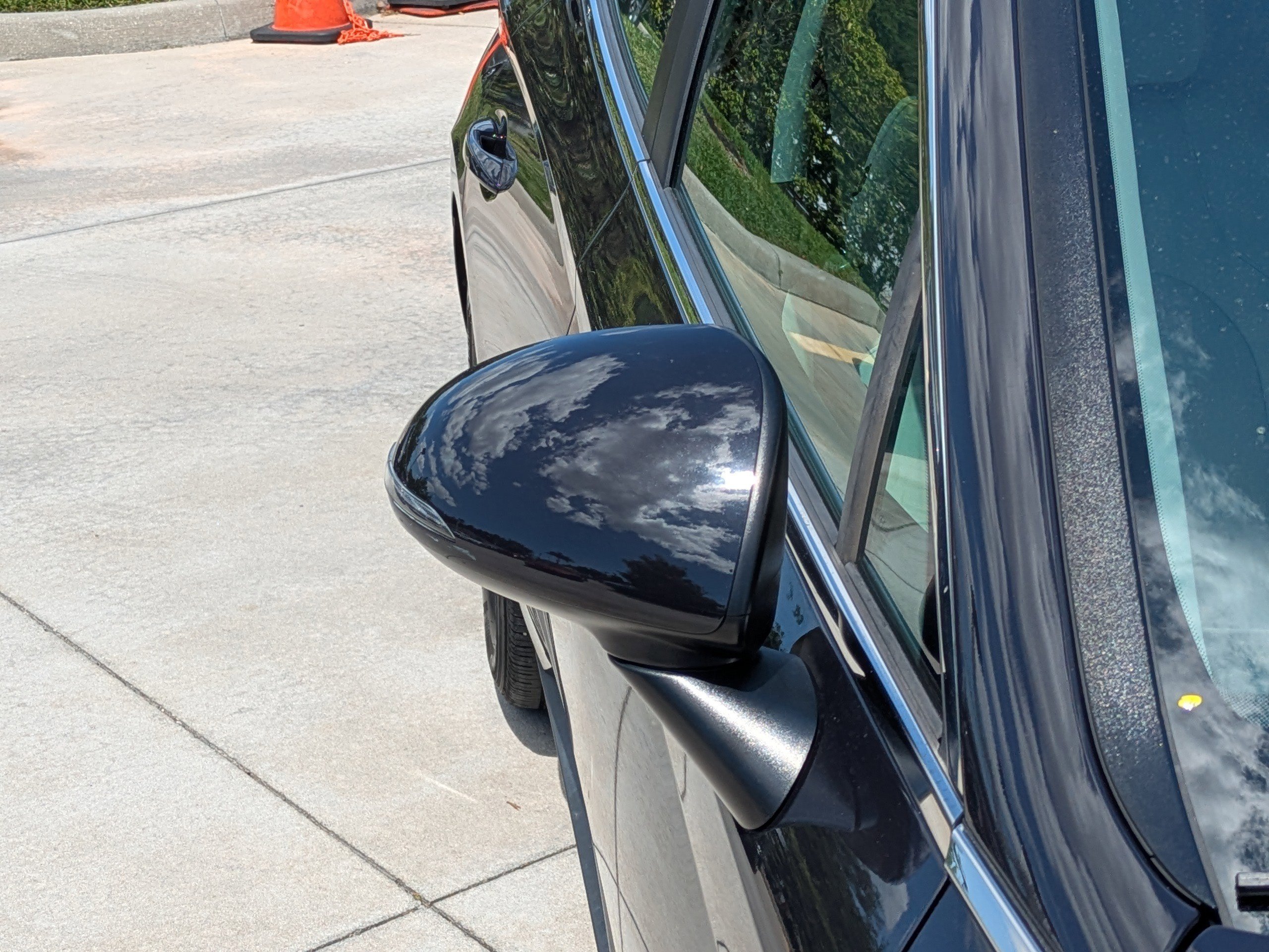 Certified Used 2023 Carbon Blue Hyundai SE image 8