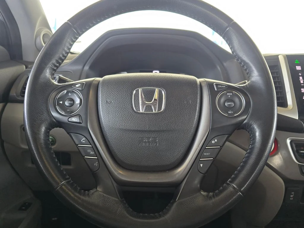 Used 2016 Silver Honda EX-L image 54