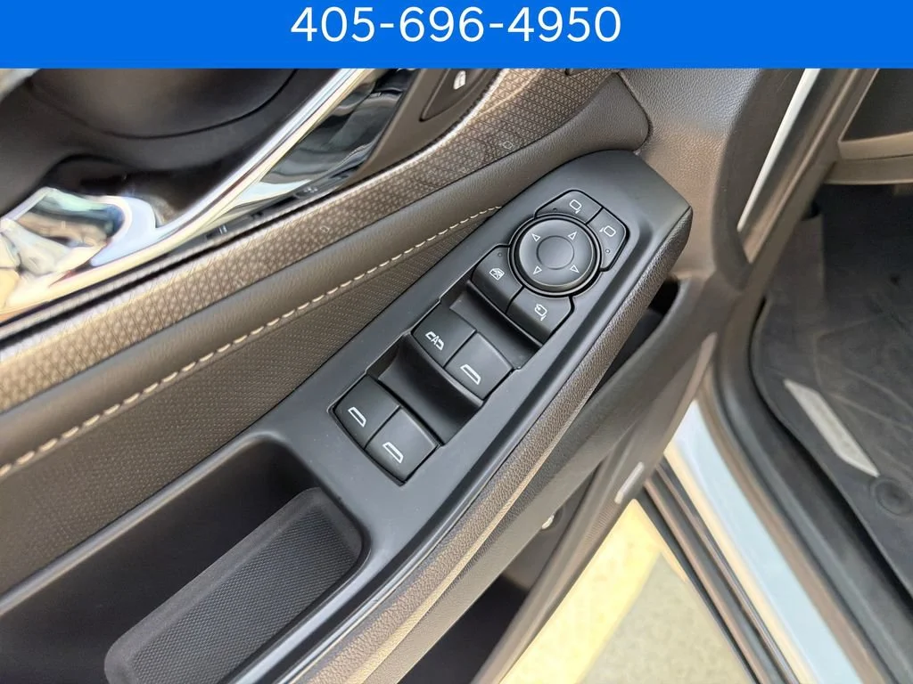 Pre-Owned 2022 Chevrolet Traverse Premier