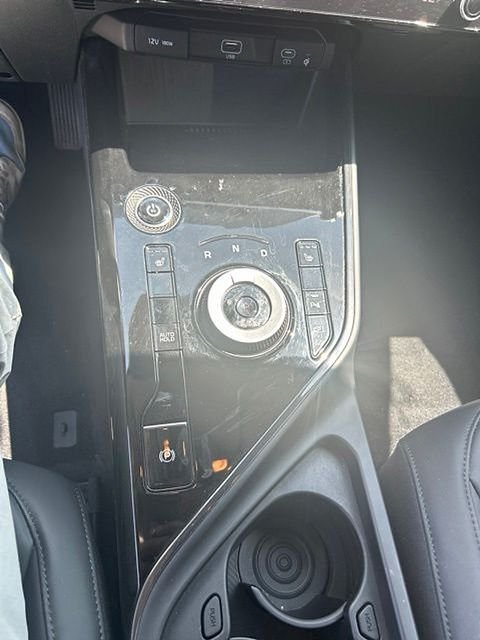 Used 2024 Gray Kia Wind image 12