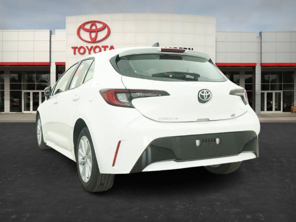 2026 Toyota Corolla Hatchback SE - Photo 16