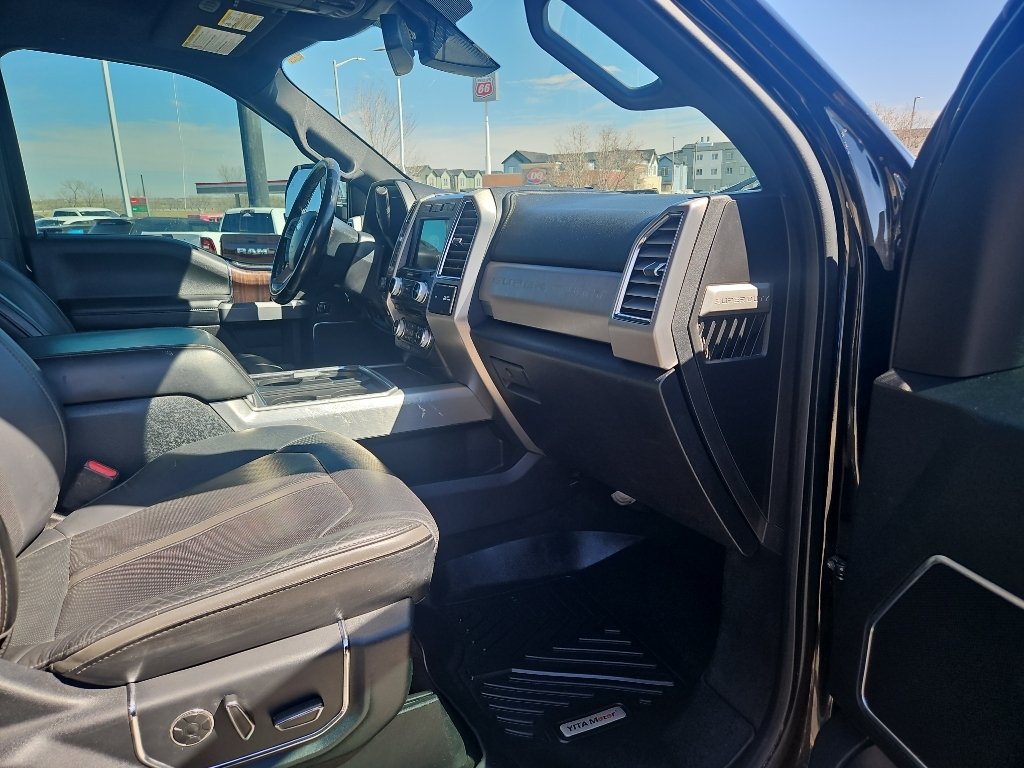 Used 2017 Shadow Black Ford Platinum image 10
