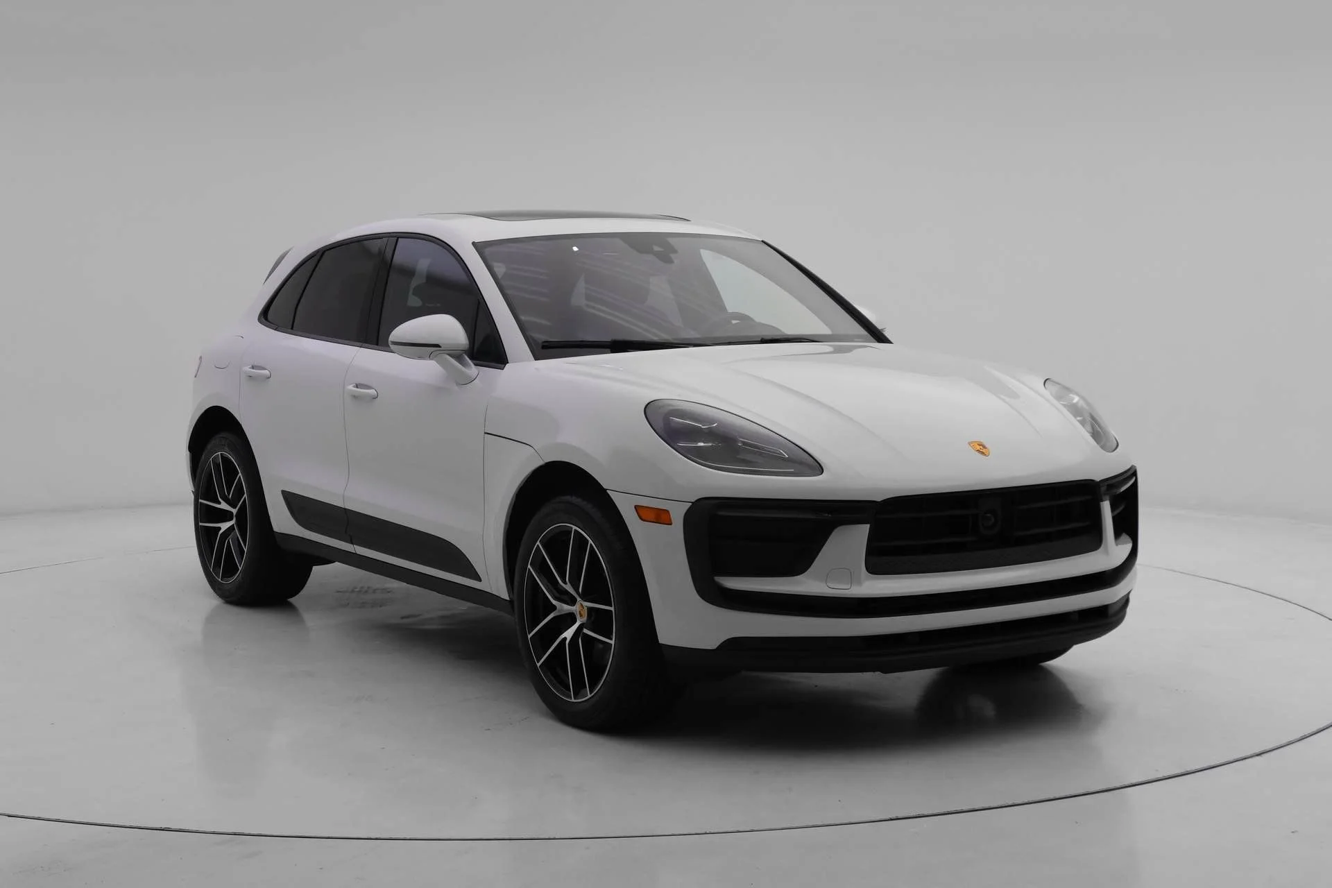 Used 2025 White Porsche  image 18