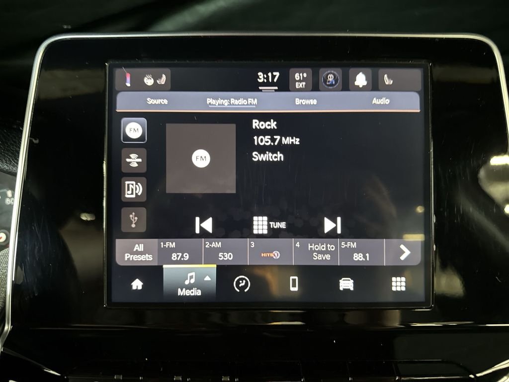 Used 2025 Silver Jeep Latitude image 26