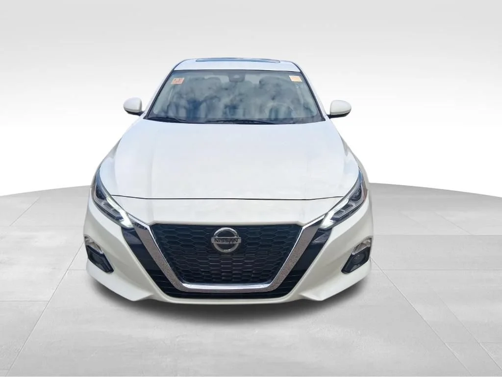 Used 2019 L-gy Nissan 2.5 Platinum image 2