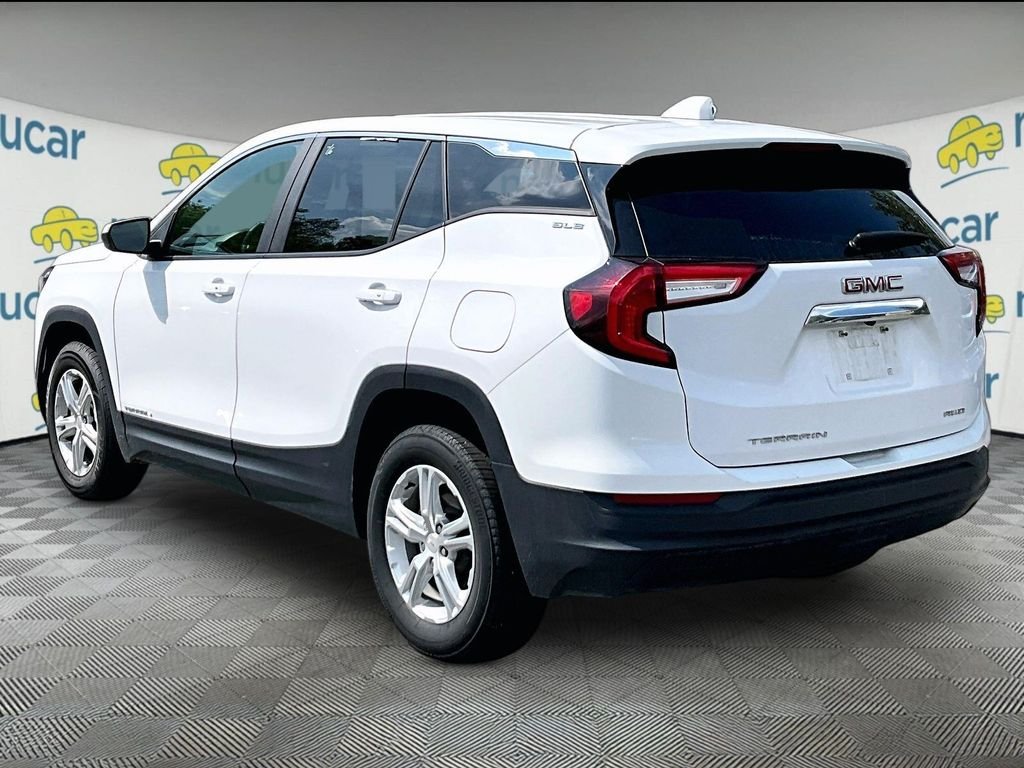 Used 2024 Summit White GMC SLE image 4