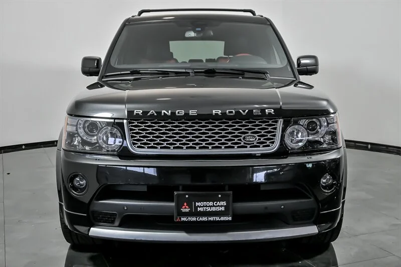 Used 2013 Santorini Black Metallic Land Rover Autobiography image 4