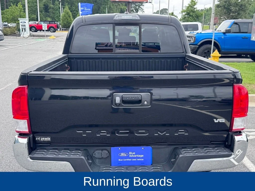 Used 2017 Black Toyota SR5 image 6