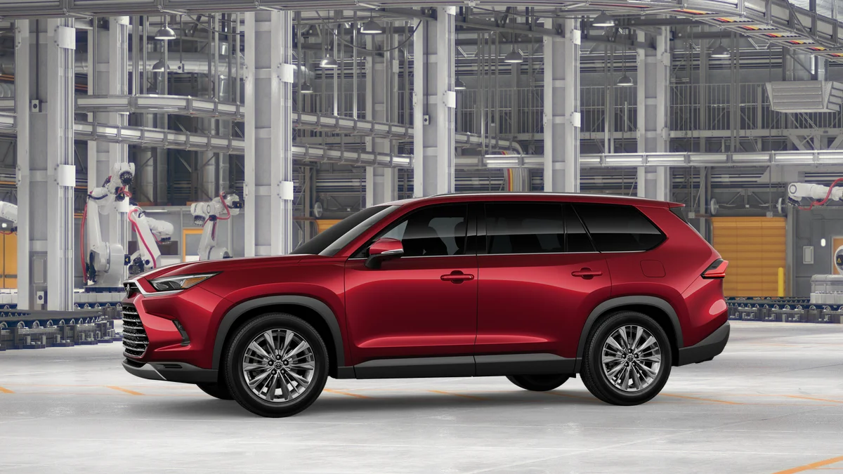 New 2026 Ruby Flare Pearl Toyota Platinum image 3