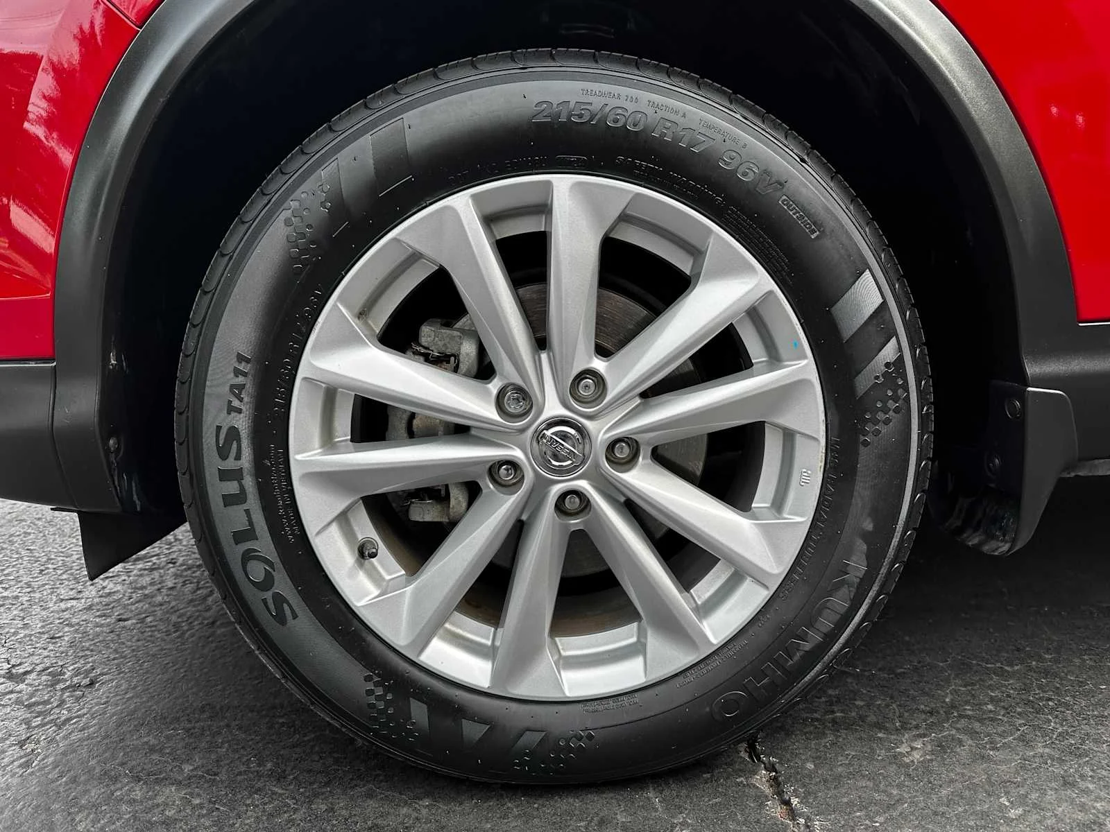 Used 2018  Nissan SV image 7