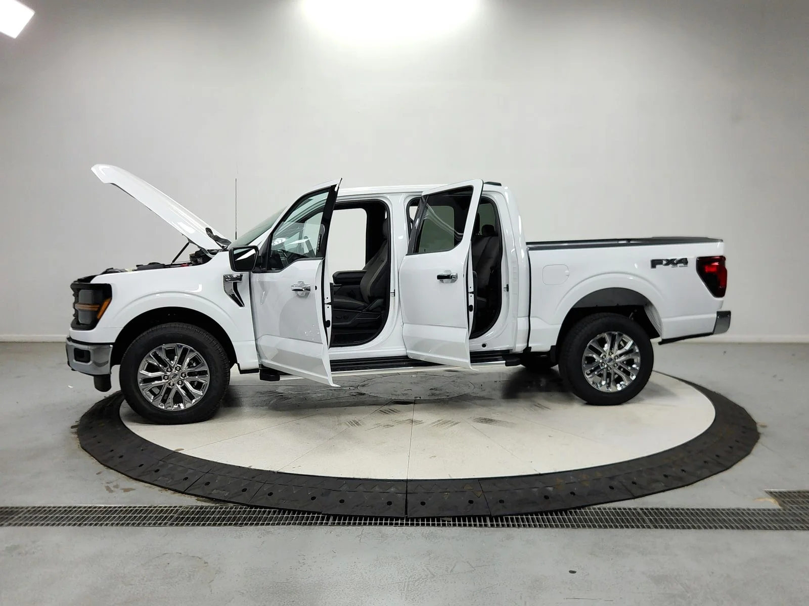 New 2026 White Ford XLT image 13