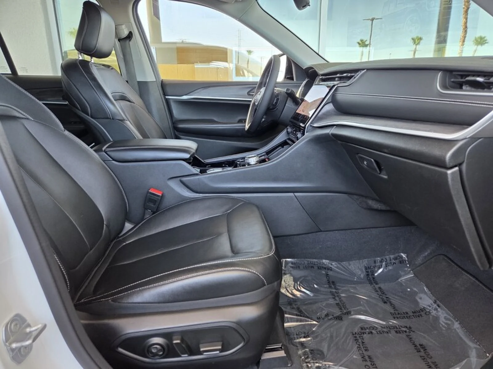 Used 2023 WHITE Jeep Limited image 19